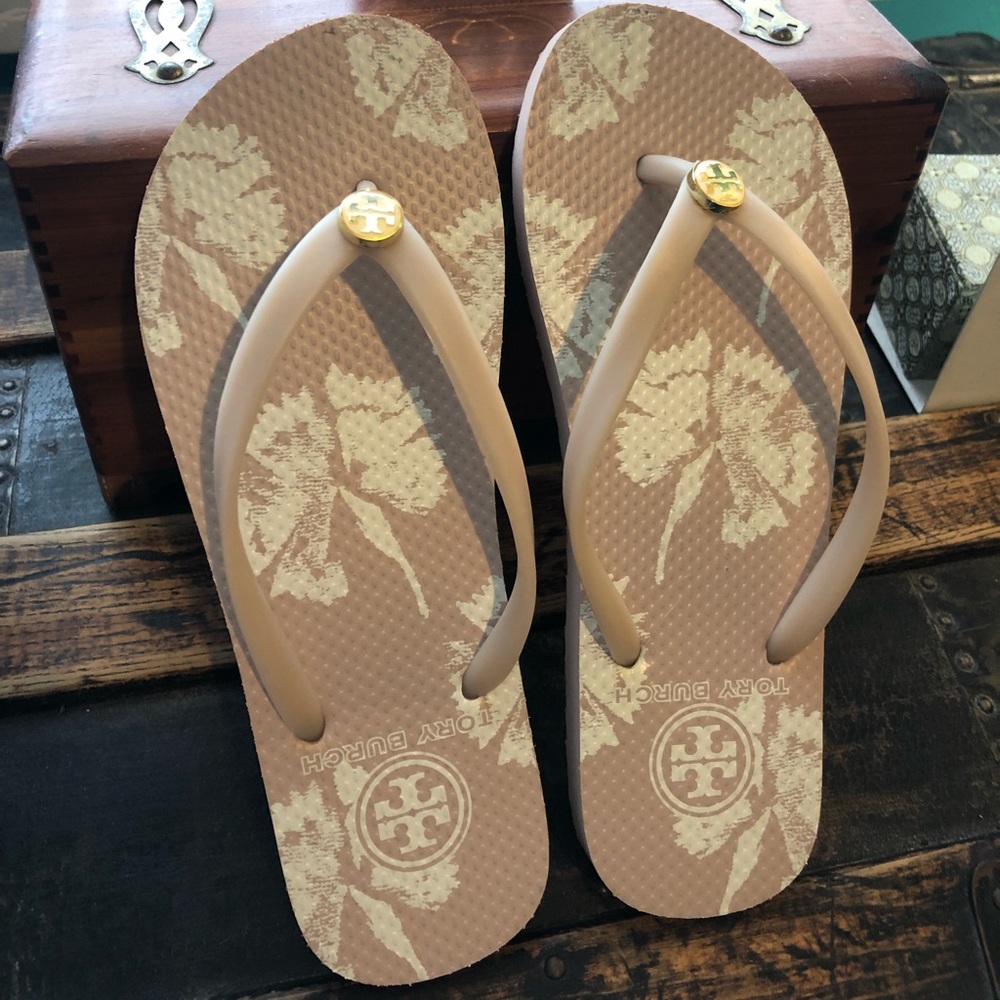 Tory Burch flip flops. Never worn!